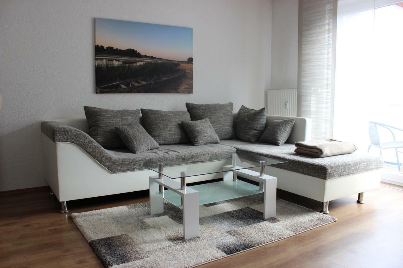 Ferienwohnung Am Waldrand 렘버그 외부 사진