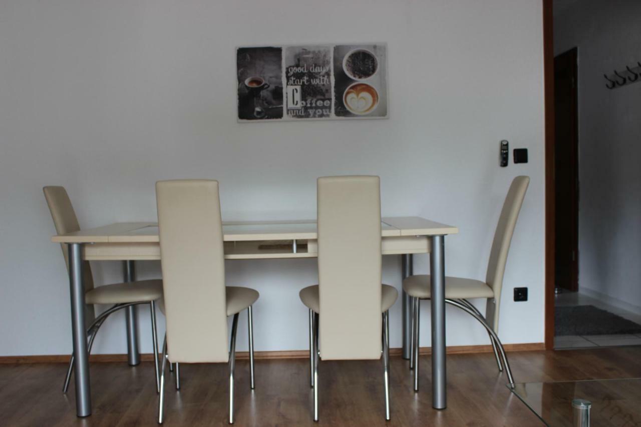 Ferienwohnung Am Waldrand 렘버그 외부 사진