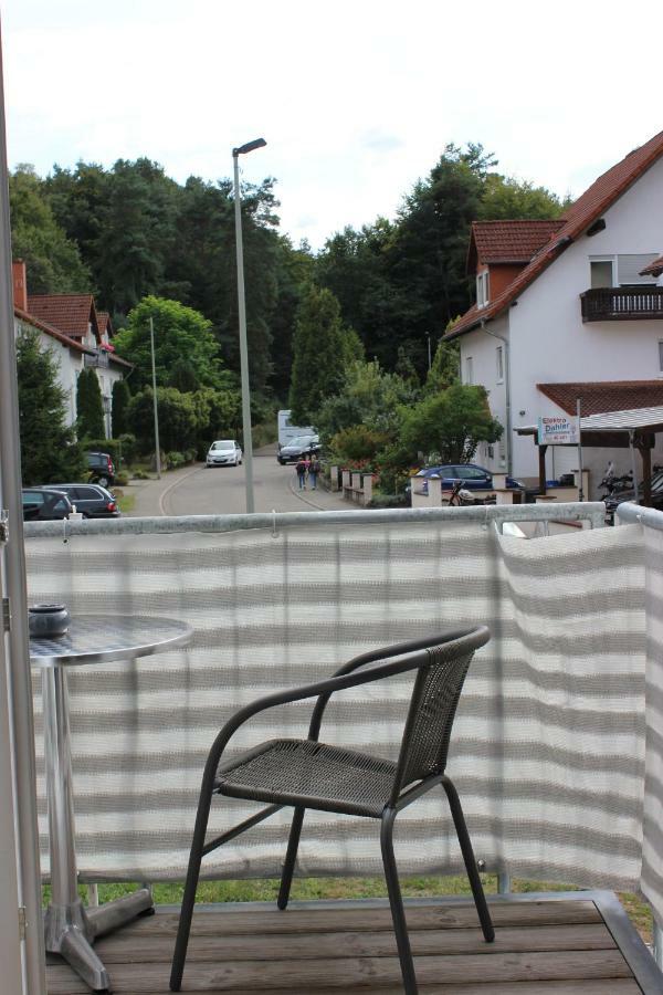 Ferienwohnung Am Waldrand 렘버그 외부 사진