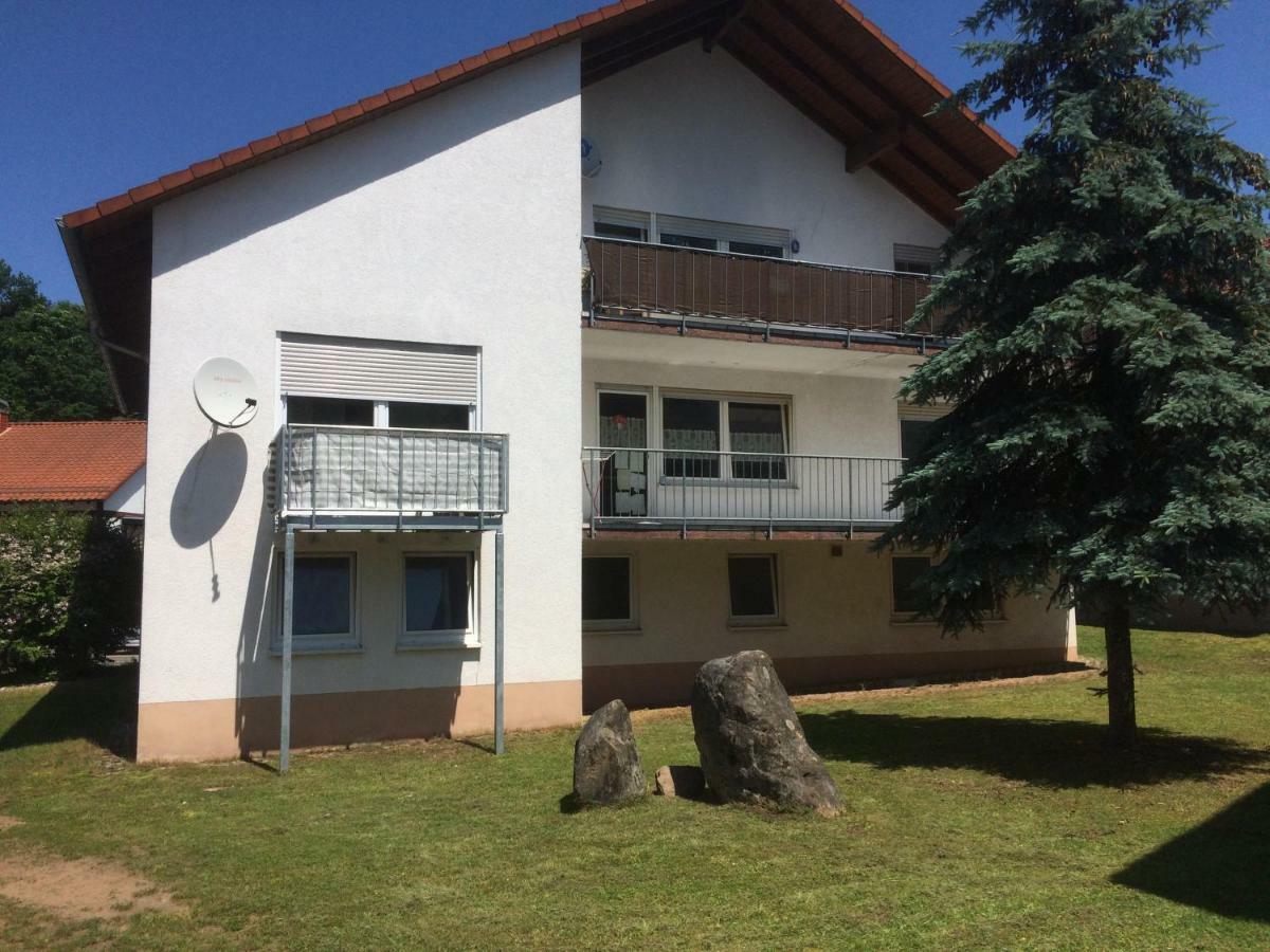 Ferienwohnung Am Waldrand 렘버그 외부 사진